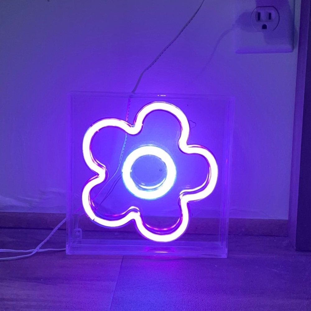 Purple Neon Flower Lantern
